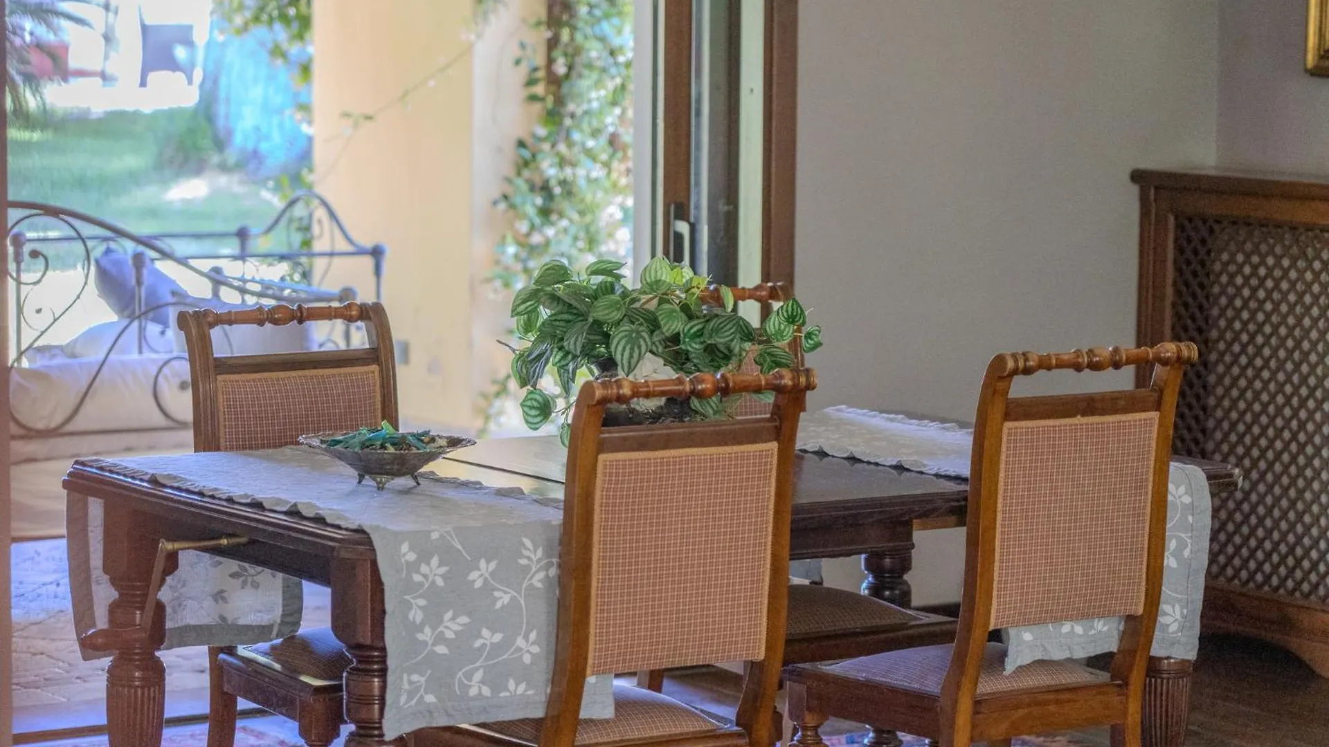 Villa Mariangela Luxury Mondello Palermo 0*,